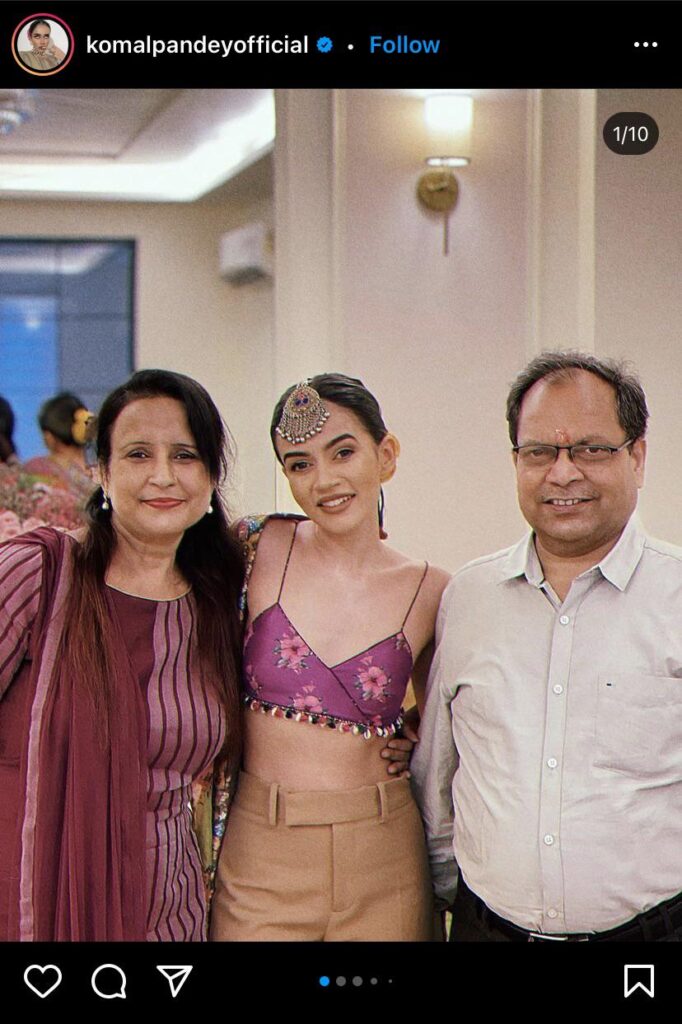 Komal Pandey -Parents- Mother And Father-