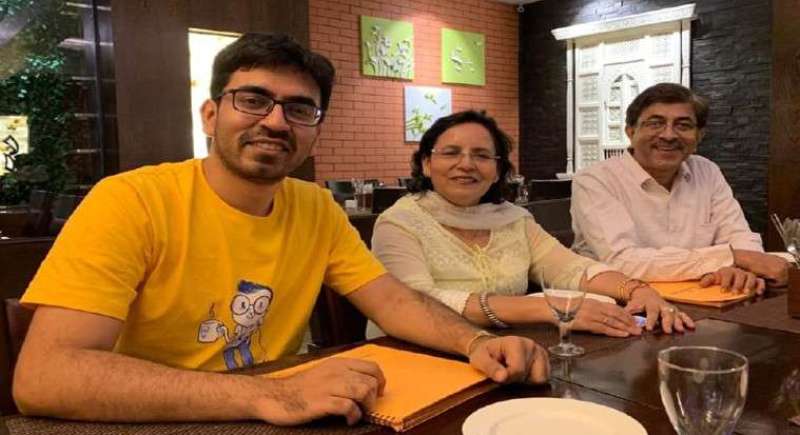 Pranjal-Kamra-with-his-parents-Mother- Father-